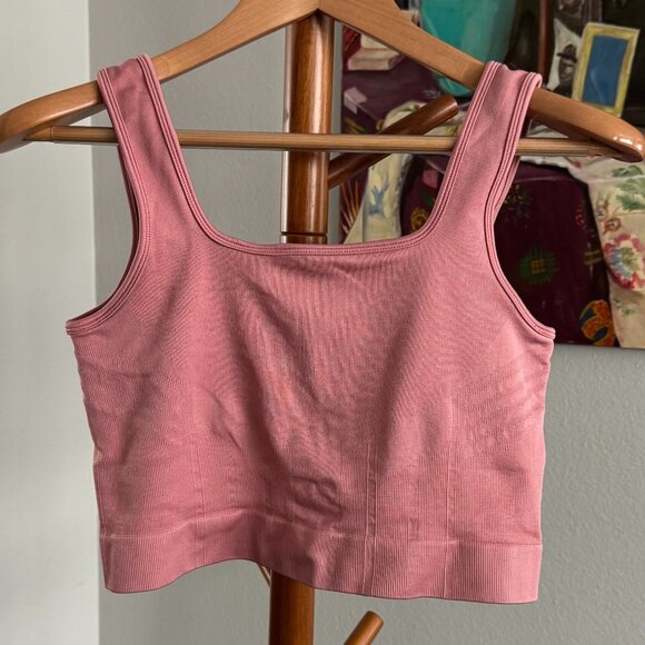 Knix - Good to Go Seamless Crop Tank in Pink Sorbet - Picture 2 of 7